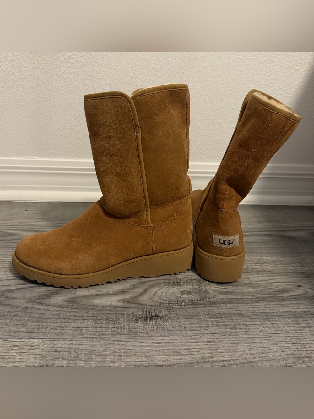 UGG Women's Amie Slim Short Wedge Boots in Chestnut - 8.5